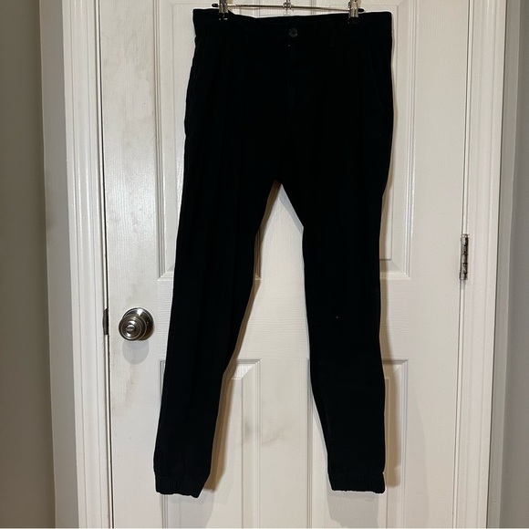 Old Navy Men Black Long Joggers Pants Size 31x30 - Picture 2 of 2